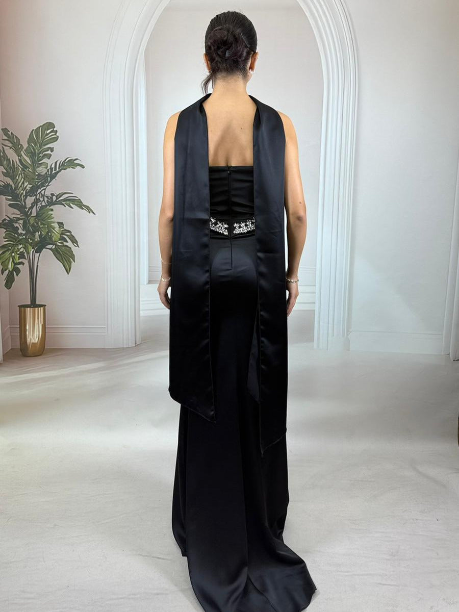 Göğüs ve Bel Hattı Taş İşlemeli Straplez Siyah Abiye