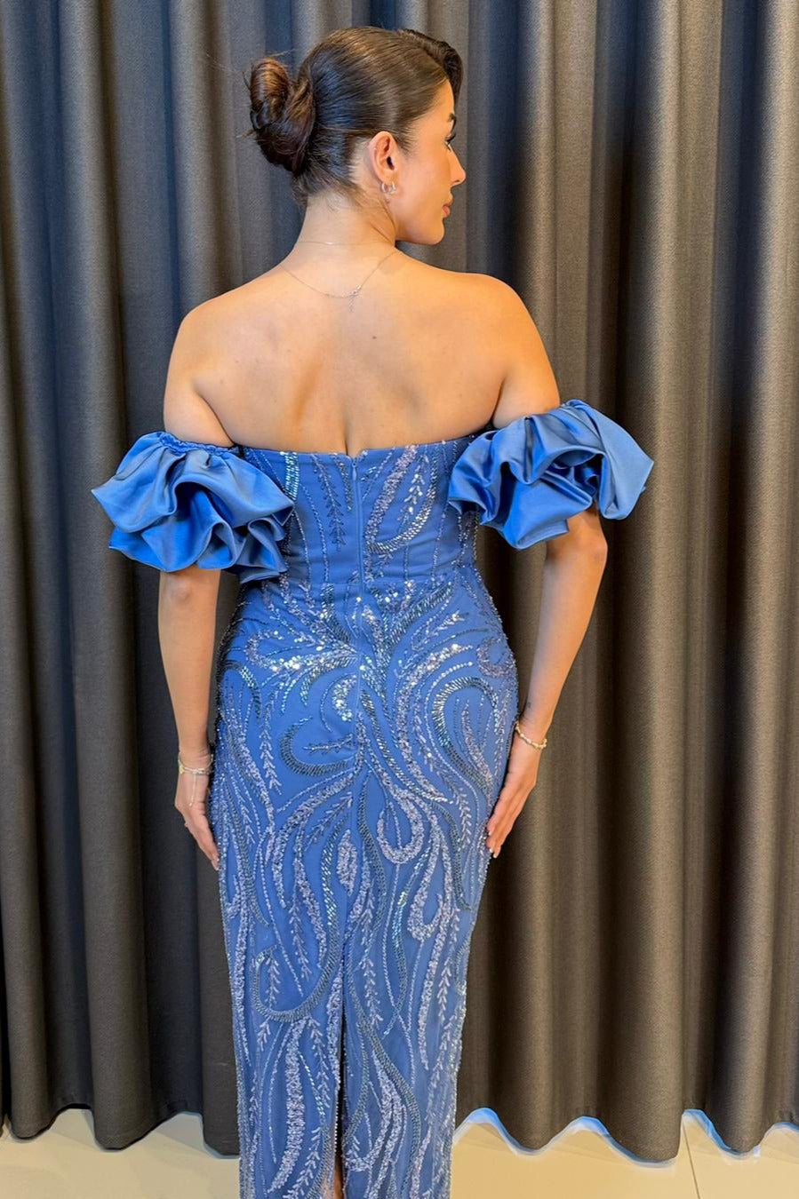 Lacivert Düşük Kol Payet İşlemeli Midi Boy Abiye Elbise