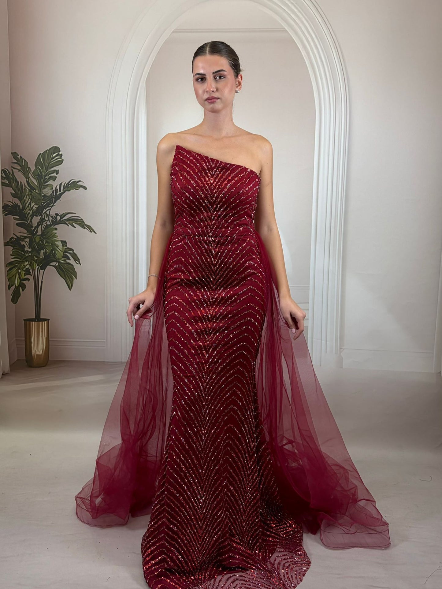 Asimetrik Kesim Bordo Işıltılı Özel Tasarım Abiye