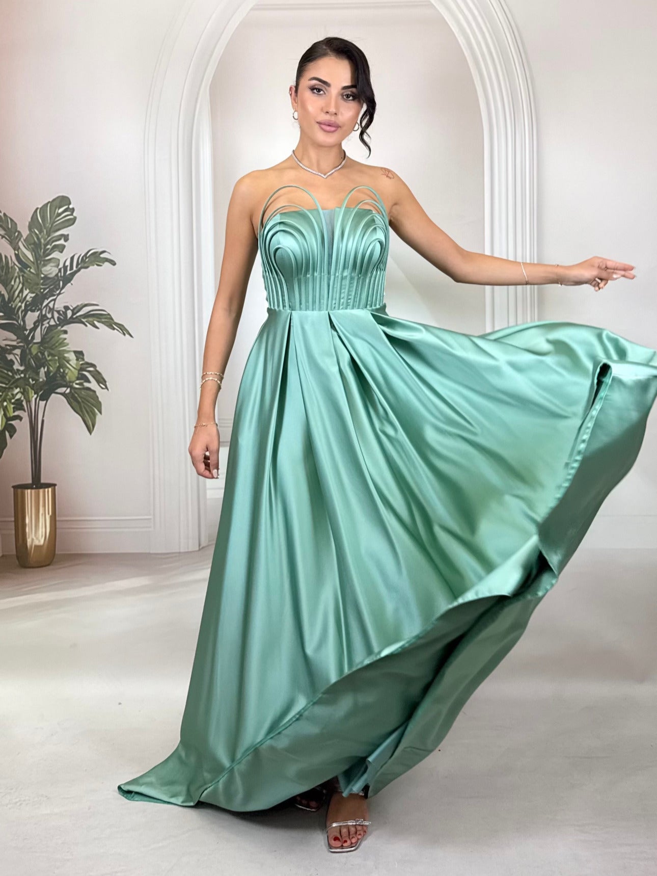 Su Yeşili Heykelsi Büstiyer Detaylı Saten Abiye Elbise