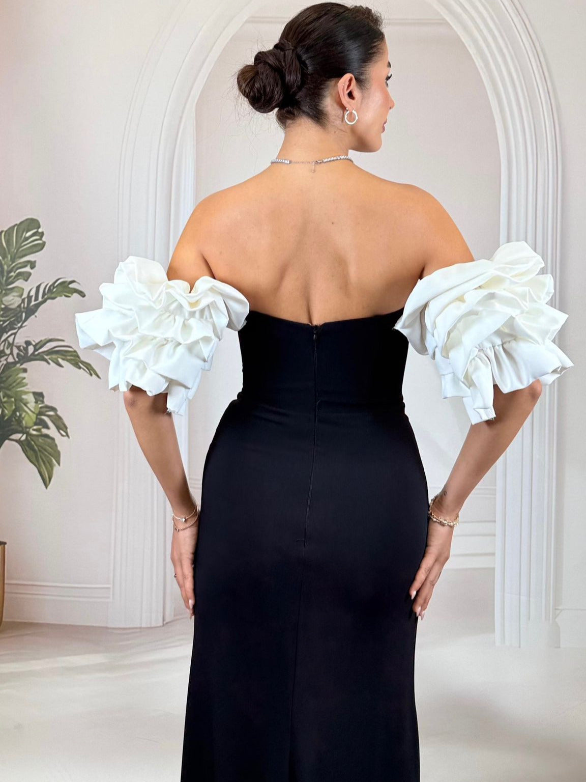 Siyah Beyaz Balon Kollu Taş İşlemeli Abiye