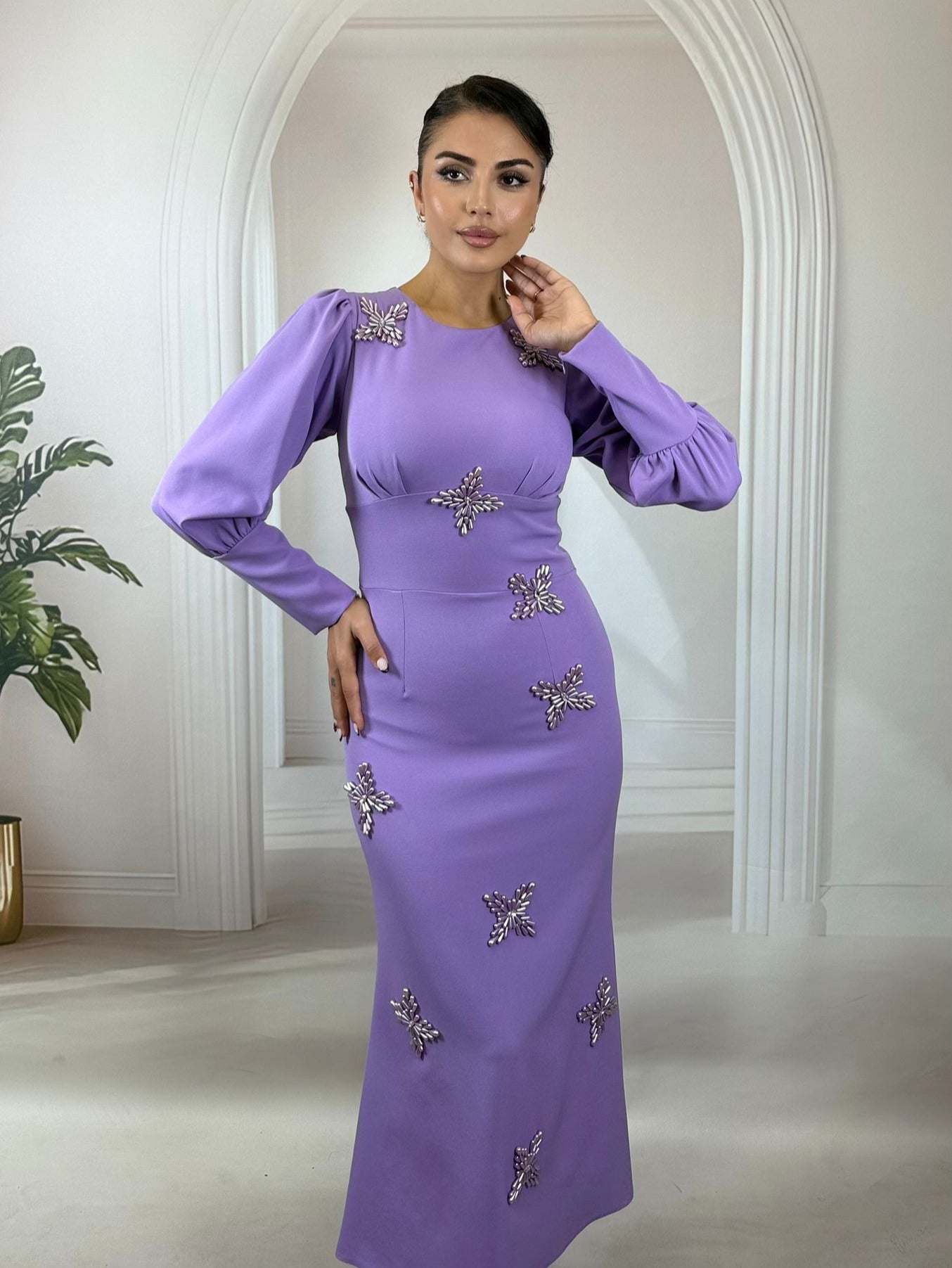 Bebe Mavisi Kristal Yıldız İşlemeli Balon Kol Midi Boy Abiye Elbise