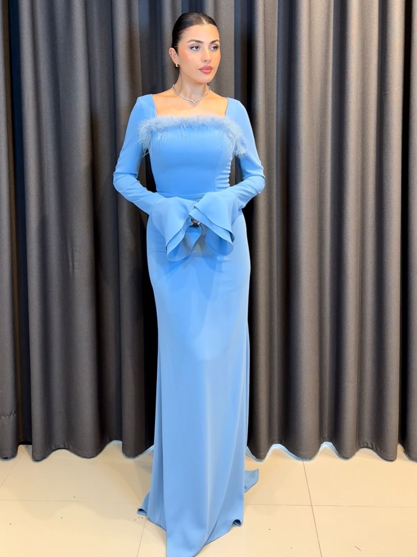 Bebek Mavisi Tüylü Kare Yaka Balık Abiye Elbise