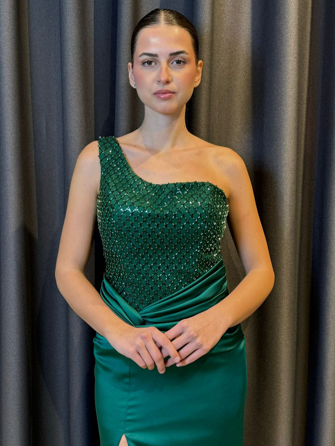 Tek Omuz Payet İşlemeli Gece Mavisi Abiye