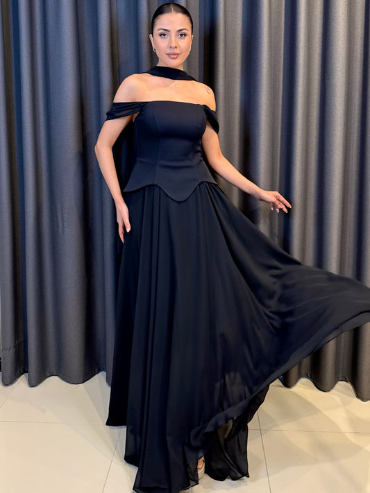 Siyah Düşük Omuzlu Boyun Atkılı Şifon Abiye Elbise