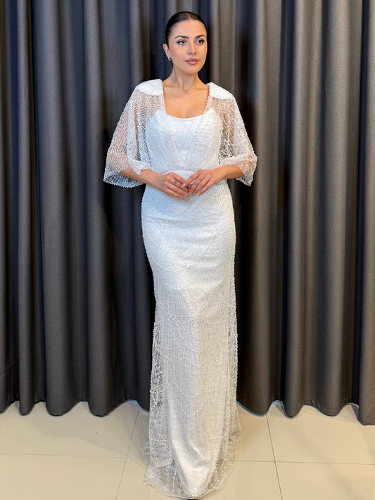 Işıltılı Beyaz Payet İşlemeli Pelerin Kollu Abiye Elbise