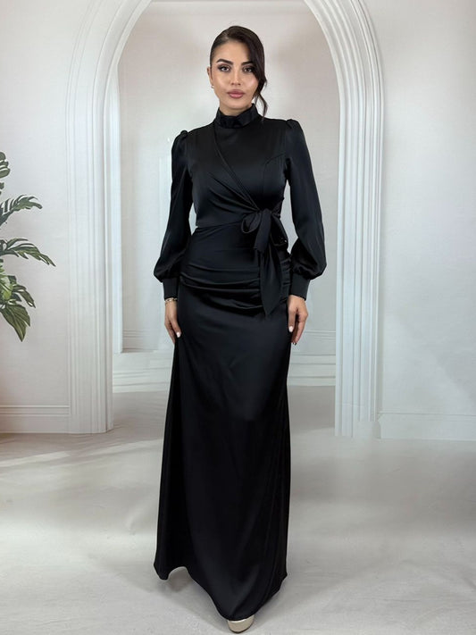 Dik Yaka Belden Bağlamalı Siyah  Saten Elbise