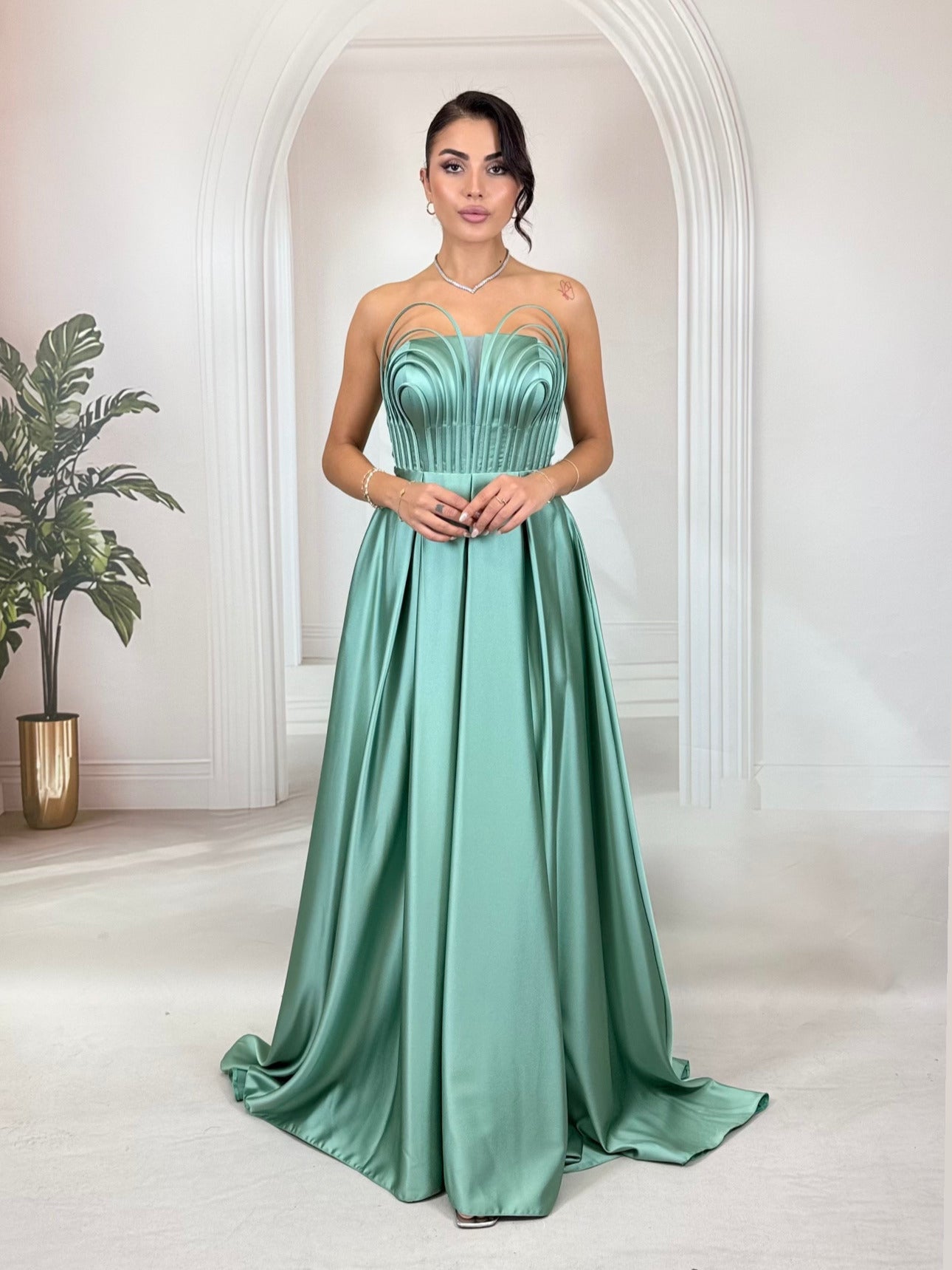 Su Yeşili Heykelsi Büstiyer Detaylı Saten Abiye Elbise