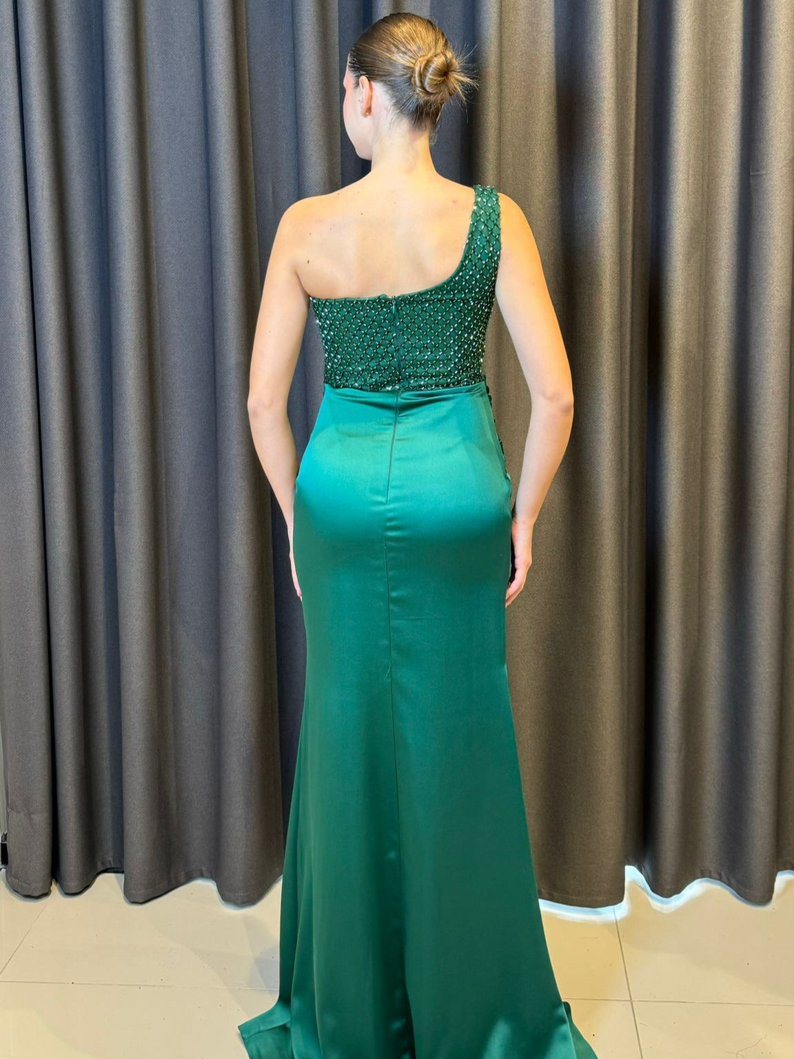 Tek Omuz Payet İşlemeli Gece Mavisi Abiye