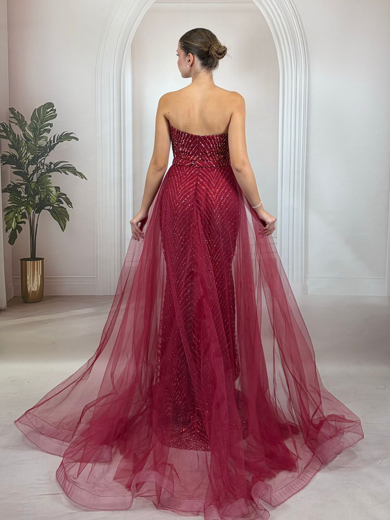 Asimetrik Kesim Bordo Işıltılı Özel Tasarım Abiye