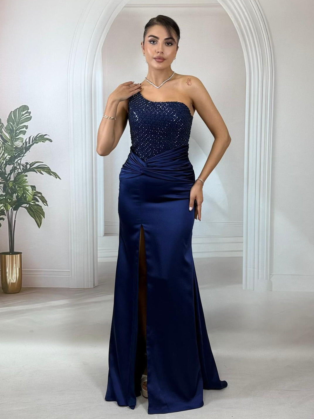 Tek Omuz Payet İşlemeli Gece Mavisi Abiye