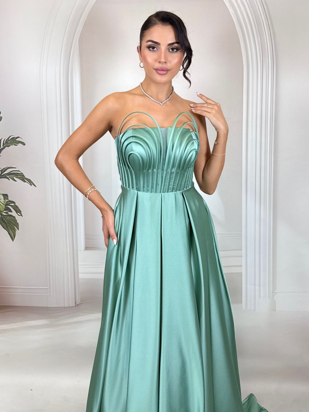 Su Yeşili Heykelsi Büstiyer Detaylı Saten Abiye Elbise